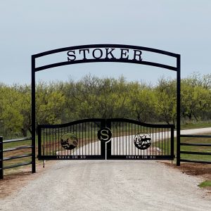 double swing ranch gate for farm entrance