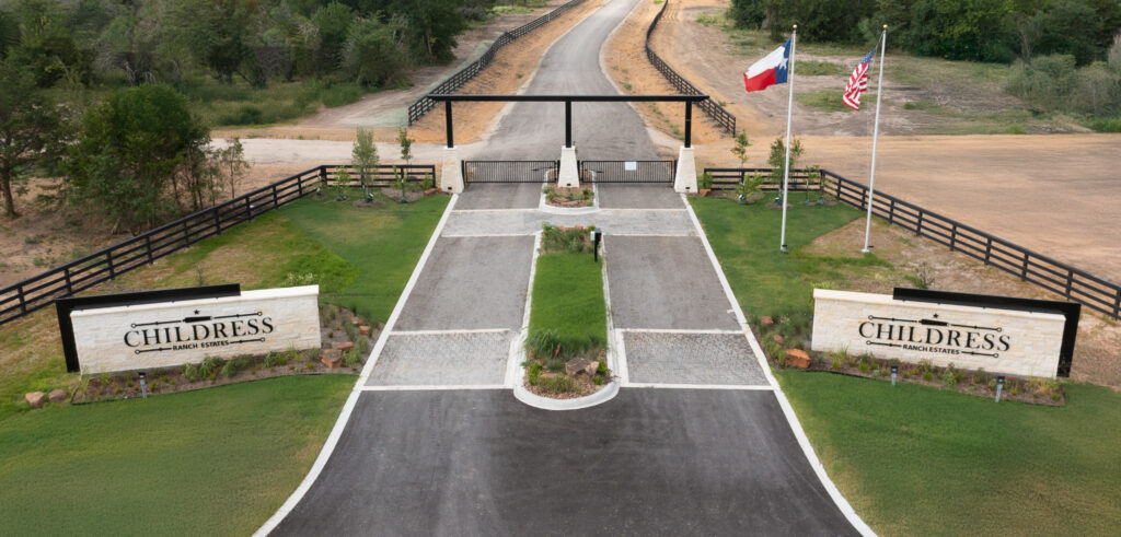 Double commercial entrance with stone walls